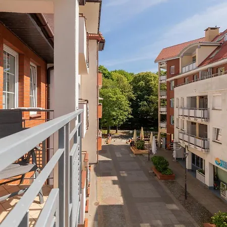 By The Port Of By Renters * Kolberg