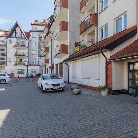 By The Port Of By Renters *